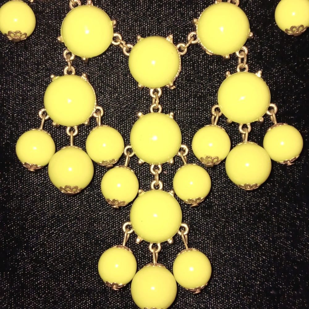 Green on Gold - Picture 3 of 3